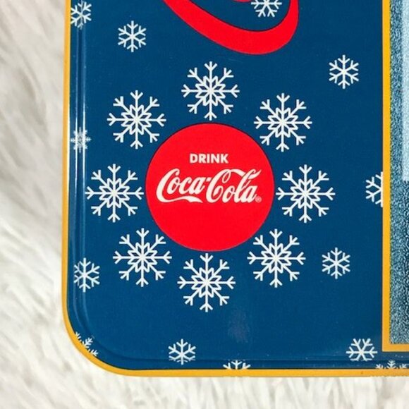 NWOT Coca Cola 'Santa Reindeer Elf' 1000pc Puzzle in Collectible Tin - Picture 3 of 10